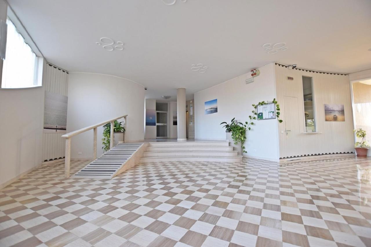 Residence La Duna Lignano Sabbiadoro Exteriör bild